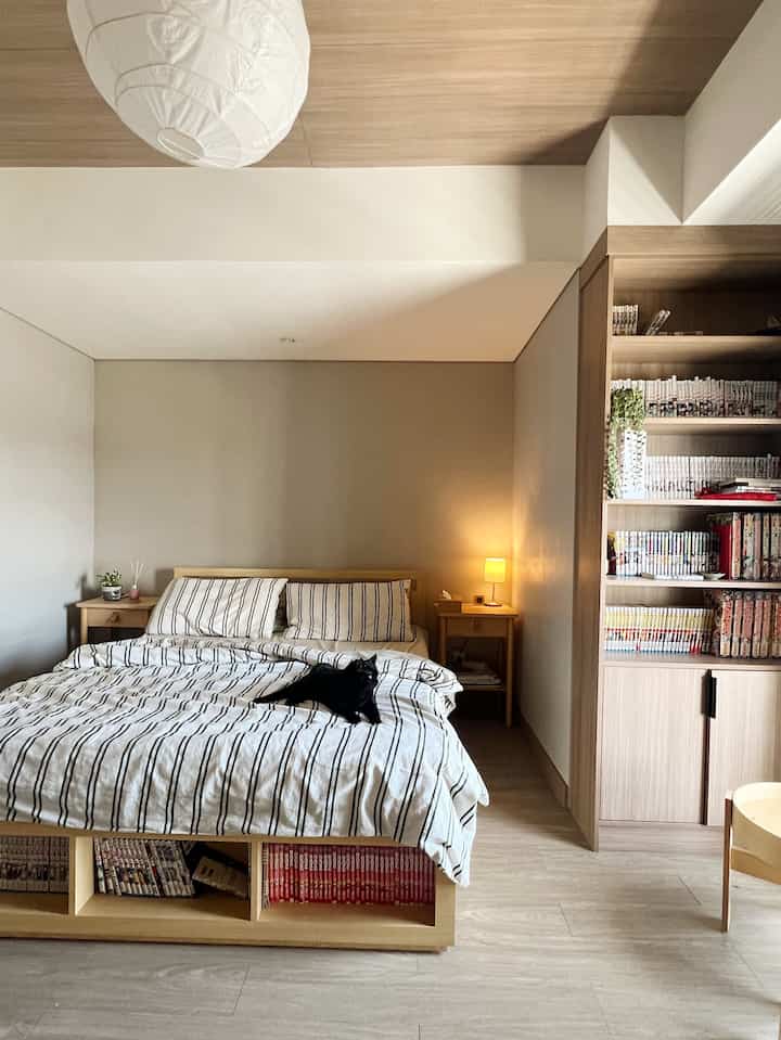 Untuk kamar tidur di 1801living di dominasi dengan warna yang netral agar bisa memberikan nuansa nyaman dan tenang. Untuk dinding ada aksen warna light taupe dan glacier slate. Dan untuk furniture kami memakan warna birch.


#bedroom #japanesestyle #apartemen #1801living