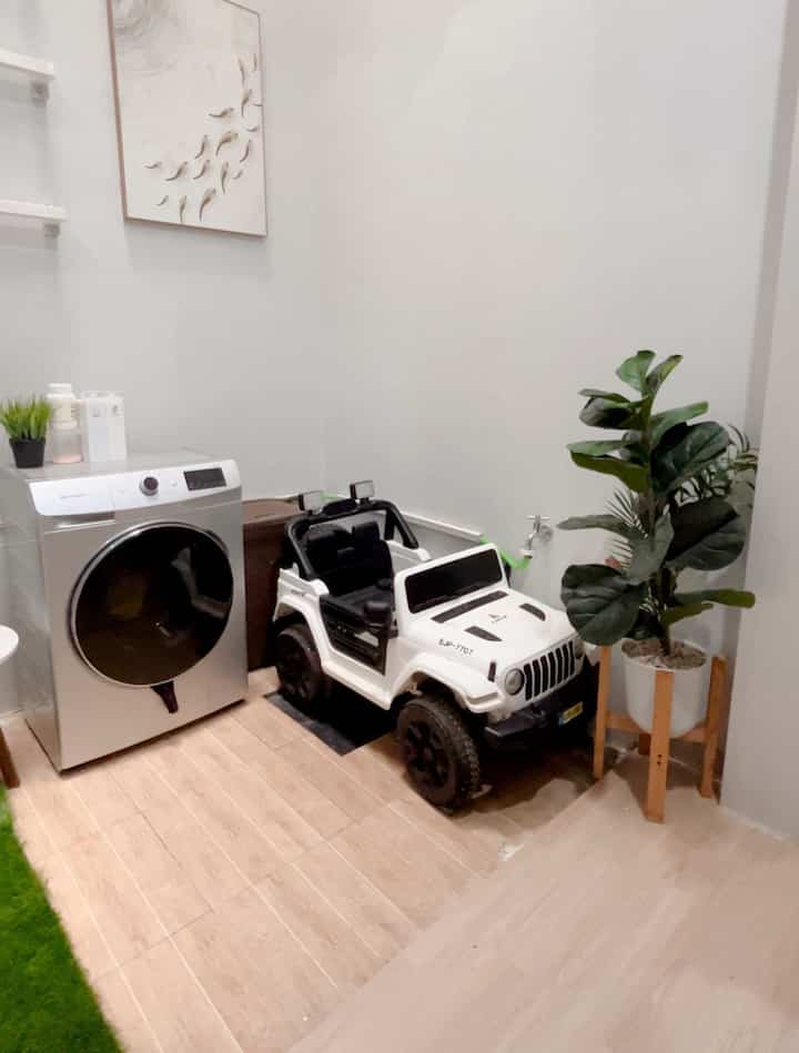 Laundry Room

Laundry room ada di lantai 1, sedangkan untuk area jemur ada dinlantai 2
Memang agak pr ya hahaha tapi sementara seperti ini dulu, alhamdulillah alhamdulillah

#laundryroom
#ruangcuci
#servicearea
#inspirasiservicearea
#inspirasilaundryroom