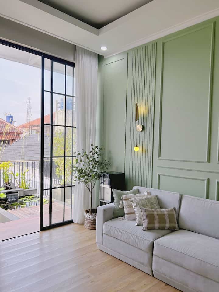 Assalamualaykum Warrahmatullahi Wabarakatuh tetangga online👋🏻

Minggu ini misinya cahaya alami, tapi alhamdulillah lagi hujan terus ya.. walaupun mendung dan hujan tetep bersyukur banget masih dikasih rejeki air bersih.. ini ruangan keluarga lantai 2 yg paling besar jendelanya.. jadi bisa masuk cahaya dari luar 🌞🌞

#PencahayaanAlami
#Brighthouse
#Naturallighting