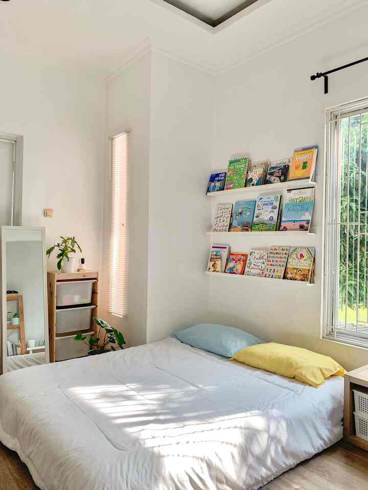 sunshine in the room • bedroom ideas for couples with kids

Kamar sehat selain ventilasi yang baik juga harus ada sinar matahari yang masuk. Apalagi di jaman post pandemi begini ya, jadi selain menambah estetik juga penting sekali untuk kesehatan agar ruangan tidak lembab dan bebas jamur. Mood kali ini lagi pengen nambahin suasana pastel. Look soft and clean. Semoga suka yaa…^^


#PencahayaanAlami
#BrightHouse
#NaturalLighting
#bedroomstyling
#rumahcluster
#minimalist 