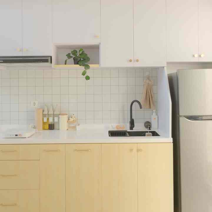 White Woody adalah palet warna yang saya gunakan untuk Damaruma. Karena terinspirasi dari korean house dengan warna putih dan paduan kayu natural (warm) membuat suasana rumah menjadi warm dan cozy. 

#BringColorsToMyHome #HomeColorPalette #PaletWarnaRumah #KoreanHouseIdeas #WarmAndCozyHouse