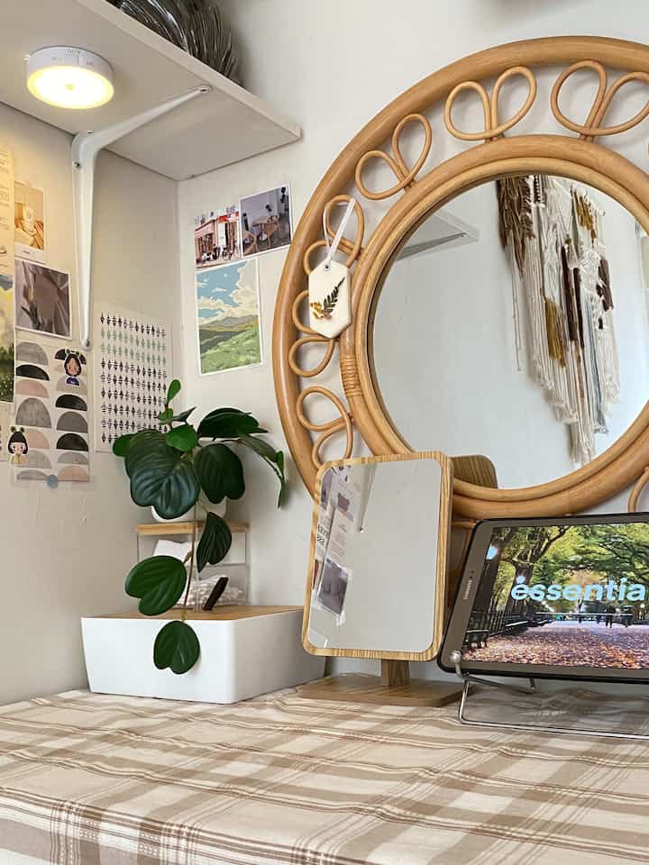 Color pallet di #kylehome dominan dengan warna putih dan coklat, untuk aksesorisnya aku suka menambahkan warna hijau agar terasa lebih segar.

#BringColorsToMyHome  #HomeColorPalette #PaletWarnaRumah #kylehome #warnadominan #whitewood 