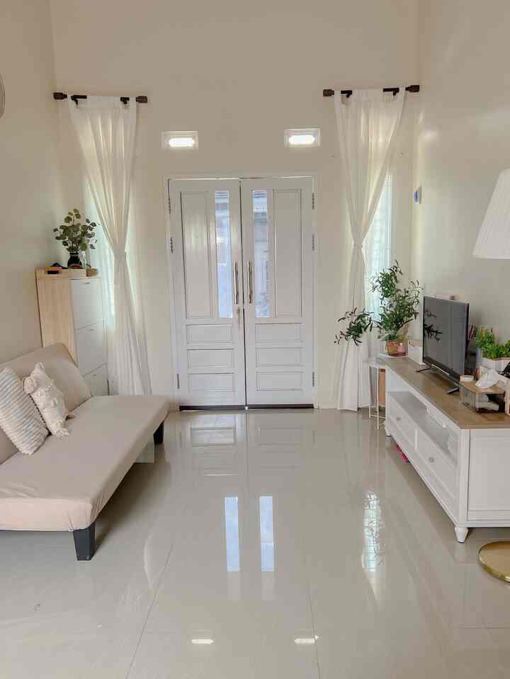 “Color Palette dirumahku”

Color palete dirumah ini lebih mengutamakan warna-warna netral, seperti dinding berwarna cream, sentuhan warna kayu pada furniture dan barang dekorasi tanaman artifisial berwarna hijau dan bunga artifisial agar tersesan bersih, rapi, luas, dan ceria.



#BringsColorsToMyHome
#HomeColorPalette
#HomeColorDesign 