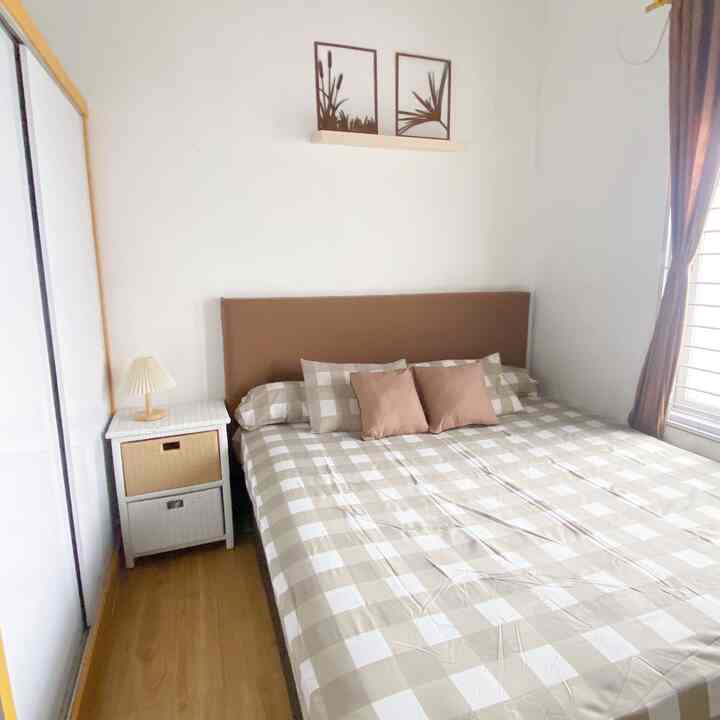 Color pallete di rumah 

Color pallete (palet warna) yang kami pilih di rumah adalah dominan krem & putih dari awal rumah ini di bangun sekitar 7 tahun lalu. 
Alasan memilih warna tersebut karena aku pribadi penyuka warna krem & putih sejak remaja ✨
Untuk menambahkan sedikit warna pada rumah kami, kami memadukan sedikit warna mocca di rumah ini. Juga mengganti lantai kamar tidur kami dengan lantai vynil supaya semakin nyaman. 
Dan kami pun menambahkan diy wallbatten yang kami buat bersama secara low budget pada salah satu dinding di ruang tamu supaya tidak terlalu polosan. 

#BringColorsToMyHome #HomeColorPalette #PaletWarnaRumah #rumahdarabayu #rumahdibekasi #rumahminimalis #rumahsederhana #bekasi 
