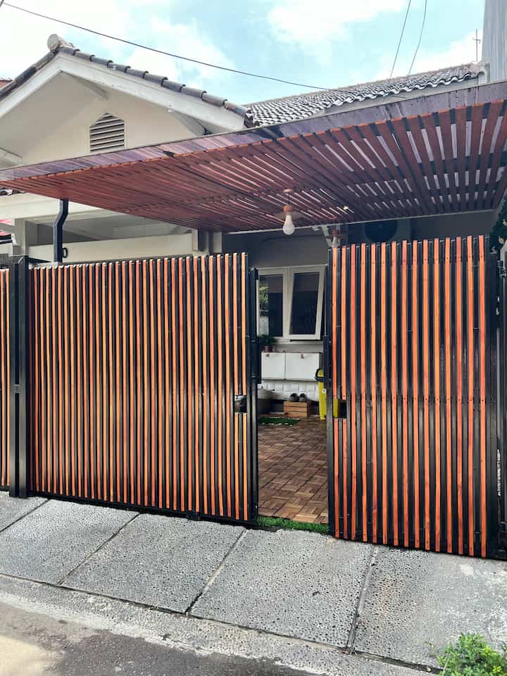 Makeover a simple carport to be more aesthetic with low budget

#BTNOAS6
#makeoverlowbudgget #carport #garasi #makevoergarasi #Rumah #rumah120m2 #carportmakeover #minimalis #minihouse #Kanopi 