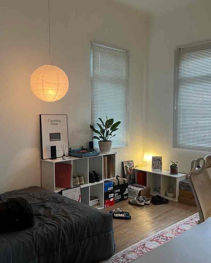 Little light is the best light. Karena menurutku lighting yang kecil kecil bisa membuat ambience lebih tenang dan terasa lebih rileks👀

#HomeLighting #InspirasiLampu #LightingDesign #LightingIdeas #bedroomlighting #tinylighting #littlelighting #ambiencelighting 
