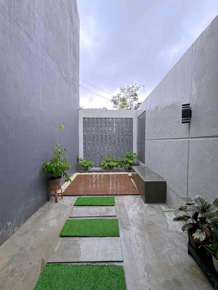 屋内ドライガーデン



#家庭菜園 #inspirasitamandalamrumah #dekortaman #rumahcluster #lamputaman #deckingwpc #inspirasitaman #japandistyle