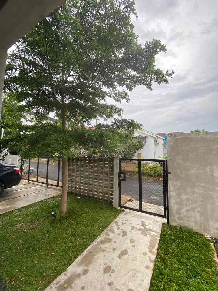 Si Hijau yang selalu bikin mata segar setiap harinya, happy weekend 🥰

#landscape #industriallandscape #tanamanhijau #dekorasitaman #dekorasiindustrial #industrialhouse