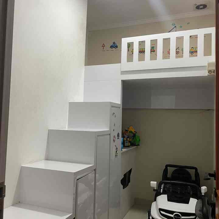 Kamar Anak

Yang masih jarang dipost karna, memang belum banyak yg digunain juga. Masih polosan.

Memakai ranjang tingkat ini seberarnya menyesuaikan dengan ukuran kamar yang meman minim banget. Sebernernya ini tuh custome. 

Pijakan tangganya dibuat lemari agar hemat tempat juga. Dikasihin sentuhan wallsticker dan warna white serta krem.


#kamartidur
#bedroom
#kamaranak
#rumahdalamgang
#kamartiduranak