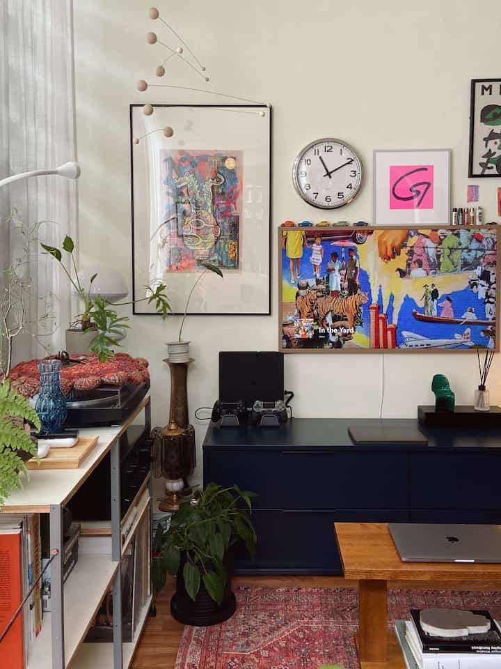 Hal-hal kecil yang memicu kegembiraan

#ruang kecil
#pertengahan abad modern
#dekorasi ruang tamu
#homeinspo
#72m2
#inspirasi ruang tamu
#hidup bersama anak-anak