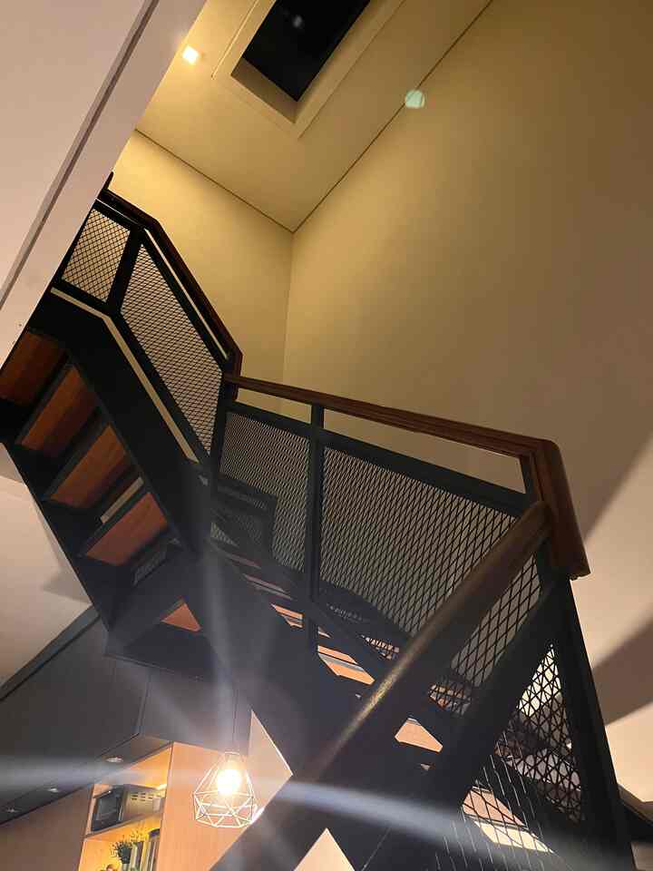 ✨MOOD LAMP✨ 
Disetiap sudut rumah ini ternyata punya titik lamou yg berbeda, memanfaatkan cahaya alami dg skylight, atau dg bantuan LED, Lampu downloght, projector, dll. 

Semua menyesuaikan mood disetiap sudut casadeshaftra supaya lebih nyaman lagi orang berada disetiap ruangannya ❤️🫶🏻 

#homelighting #inspirasilampu #lightingdesain #industrialminimalis #rumahminimalis #rumahindustrial 