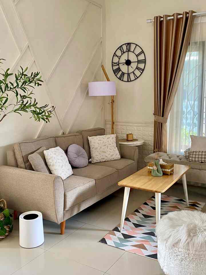 hi dear.. perkenalkan ini ruang tamu di @rumahjovinca yg di bangun pada th 2017 dan mulai di renov bagian interiornya pada th 2022, salam kenal 😁 #BTNOAS6 #livingroom #inspirasiruangtamu #ruangtamu
