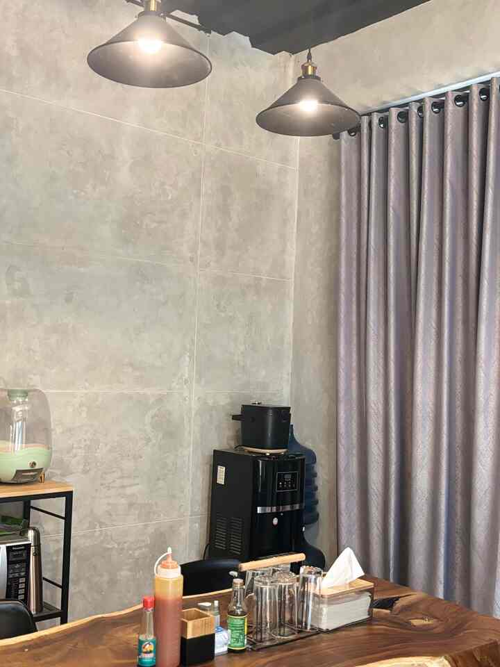 Berikut dekorasi2 favorite aq yang bikin wina.home kelihatan makin estetik. Yang pertama yaitu rice cooker mini low carbondari tuve, kedua yaitu bunga anggrek artificial, & terakhir yaitu tempat tissue & rak gelas estetik. Walaupun hanya perintilan, tapi benda2 ini bikin ruangan wina.home makin estetik🩷
#budgetfriendlydecor
#aestheticaffordable
#spilldecorlowbudget
#dekorasiestetik
#dekorasiunik