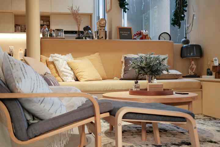 Dekorasi rumah gak harus mahal loh,
Seperti beberapa barang2 best buy aku dirumah ini..
✨Tanaman artificial 
✨Tempat gelas
✨Candle warmer
✨Keset dapur

Menurut ku barang2 pilihan diatas sangat budget friendly, dan tentunya gak cuma mengedepankan estetik yah, tapi juga fungsinya yang utama.

#BudgetFriendlyDecor #AestheticAffordable #SpillDecorLowBudget #AestheticHome #IdeDekorMurah 