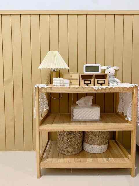 Dekorasi di sudut kamar ini pilihan bgt. Kenapa? Karna lowbudget, desainnya minimalis aesthetic, dengan warna yg sesuai dengan tone dikamar hehe yang mau samaan yuu 🤍✨

#BudgetFriendlyDecor #AestheticAffordable #SpilDecorLowbudget #yositriaa #sudutkamar #kamarminimalis #whiteandwood #scandinavian #inspirasikamartidur