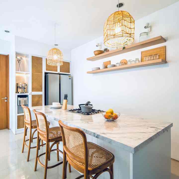 Tempat kesederhanaan bertemu kehangatan: #whitekitchen kami, jantung kebahagiaan masakan rumahan 💖

#dapur
#kitchenbliss
#HatiRumah
#BTNOAS6
#nordik
#theabchaven