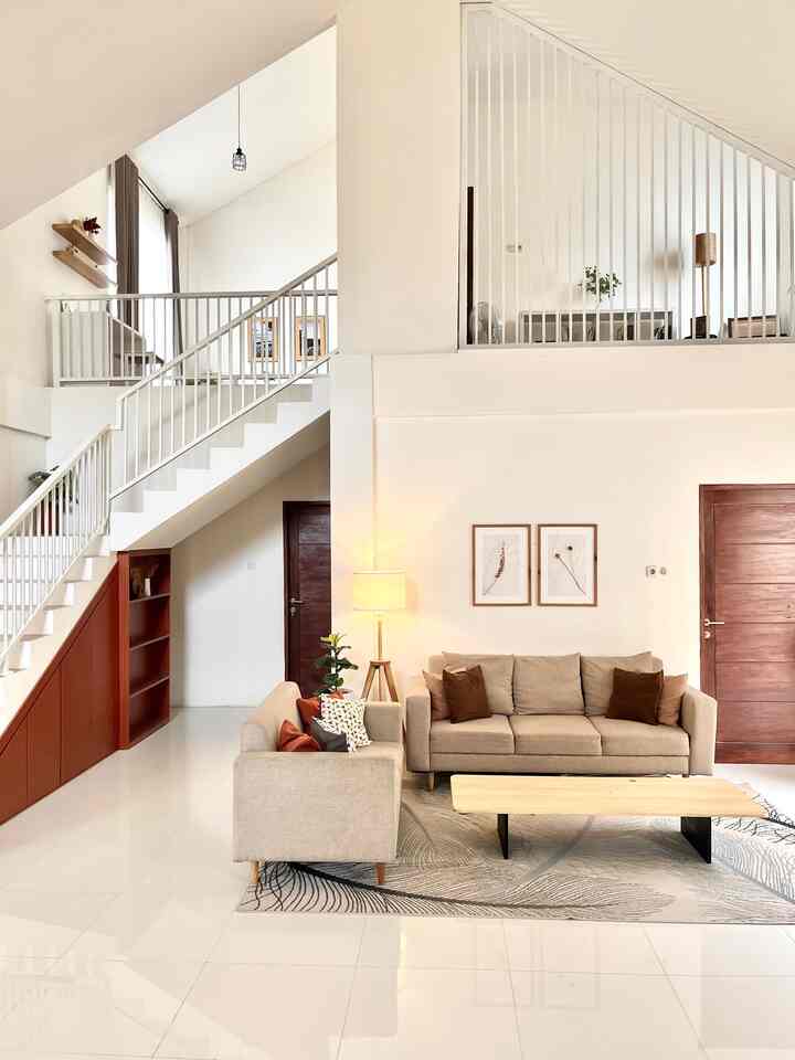 Menurut kami, membangun rumah tinggal sama seperti membangun mimpi. Mulai dari proses yang akan selalu kami ingat, memilih keputusan yang kami harap tidak akan kami sesali nantinya.
Banyak yang berubah setelah rumah ini kami tempati, dari yang masih kosongan sampai kami bisa punya usaha yang bisa dibilang karena rumah ini, hehhe. Usaha furniture yang kami punya sekarang, berawal dari bagaimna kami ini mengisi rumah ini sesuai harapan dan kebutuhan penghuninya . 
#MyHomeStory #MyHomeJourney #CeritaRumahku #HomeInspiration #RumahImpianku