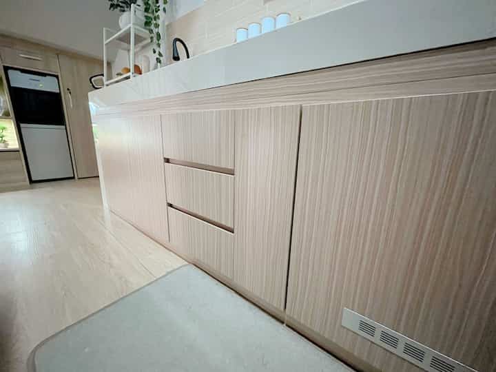 Kitchen set dirumah.shacca ini sudah berumur 4 tahun, alhamdulillah masih awet, masih bagus, cuma pernah kena rayap di bagian bawah, alhamdulillah so far sudah aman 🤎

#kitchenset
#dapur
#inspirasidapur
#inspirasikitchenset
#referensikitchenset