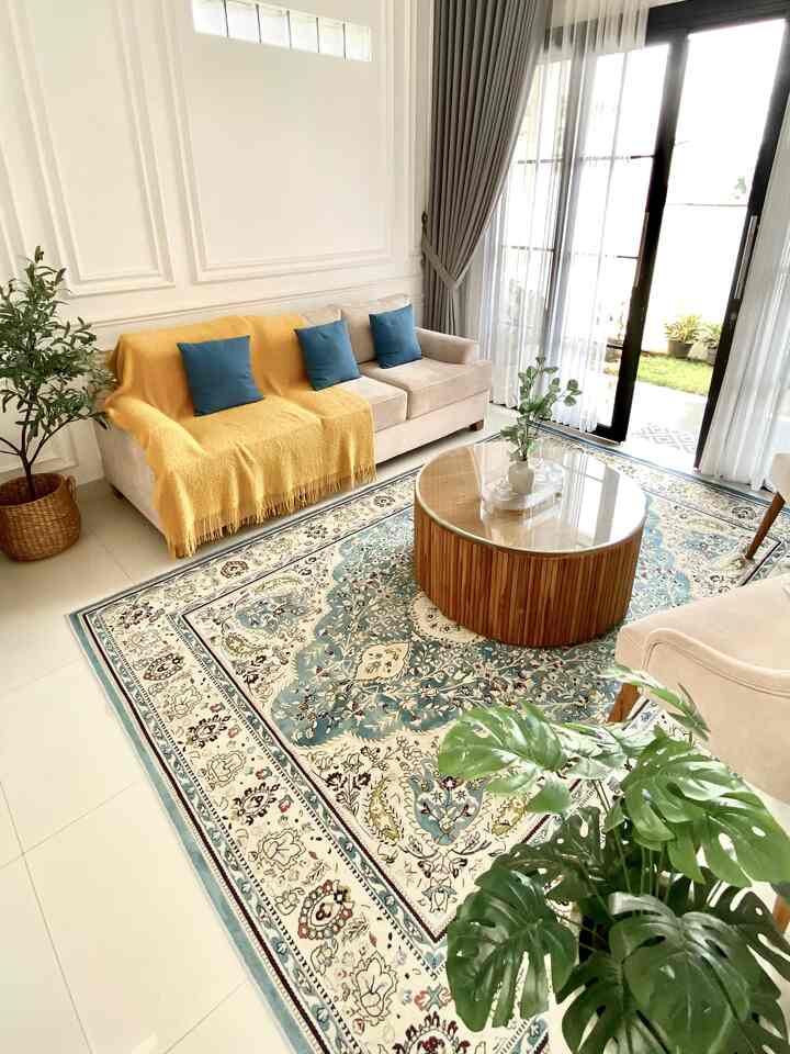 Salah satu alasan kenapa aku memilih tinggal di rumah ini karena rumah ini berada di area pedesaan yang dimana masih banyak persawahan. Ruangan ini sebelumnya ialah teras rumah, namun di ubah menjadi ruang tamu. Rumah yang ideal menurutku tidak perlu besar dan mewah yang penting memberikan kehangatan dan kenyamanan untuk semua penghuni nya. Slide ketiga foto before sebelum diubah menjadi ruang tamu. 

#myhomestory #myhonejourney #ceritarumahku