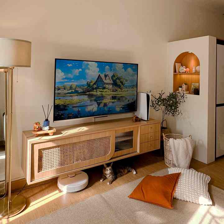 Selamat hari Minggu dari living roomku! 😍✨

#homeinspo #homedecor #homedecoration  #homeinspiration #homesweethome #homeideas #instahome #instadecor #desainrumah #desainrumahminimalis #rumahkecil #inspirasirumah #inspirasirumahmungil #tinyhome #smallhouse