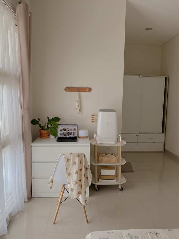 

#kamar tidur
#kabinet
#vitrase
#dari kursus
#dapur putih dan kayu