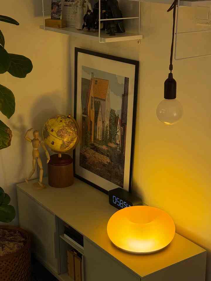 Melihat lebih dekat, barang apa saja yang ada di rak Selasar.Apt 😊
Barang tersebut mempunyai nilai history tersendiri sehingga barang-barang ini saya pajang, sekalian untuk items dekorasi ✨

#decorationitems
#apartmentdecor
#selasarapt
#roomdecor
#pajangankesayangan
#slowliving
#tinyspace
