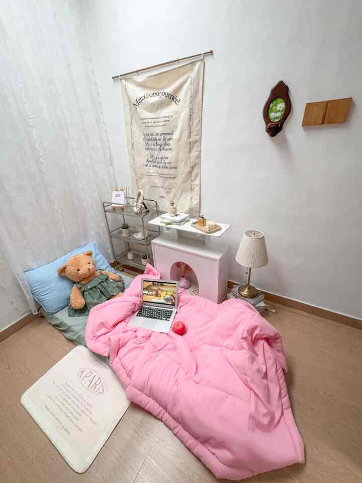 Awal bulan diawali dengan redecorate bedroom 🫶🏻


#bedroom #bedroominspo #idekamartidur #inspirasikamartidur #bedroomdecor #bedroominspiration #roomdecor #minimalist #koreanstyle #roominspo #decorlowbudget 