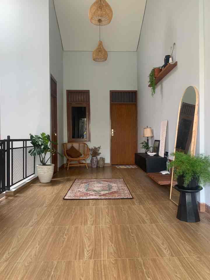 Tema utama lantai 2 di nasrliving adalah minimalist nyaman. Tidak ada tema khusus karena area lantai 2 ini lebih ke area privasi jd interiornya pun di padu padankan oleh kami.
#minimalist
#Roomdecorinspo
#Homedecorinspo
#rumahestetik
#nasrliving