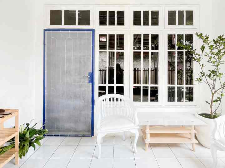 This is the exterior view of the house, I can't show the facade in its entirety because I haven't made over other areas. For this area, I just repainted the walls to white, repainted the doors to blue and made over some of my parents' old furniture which was repainted and covered with stickers. Don't forget to add green plant accents to make the feel fresher and more comfortable 🤍

#FacadeStyle
#FacadeIdeas
#FacadeInspiration
#DecorLowBudget
#Bandung
#Scandinavian
#Japandi
#Coastal