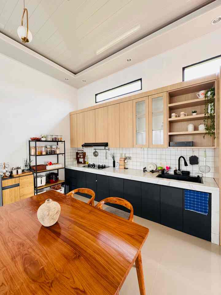 konsep rumah kami yg open space dgn model dapur yg segaris ala minimalis dgn sedikit sentuhan japandi nya memudahkan pergerakan saya di dapur dan memberikan kesan nyaman ketika melakukan aktivitas di dapur..


#minimalist #mixjapandi #homedecorinspo #roomdecorinspo #rumahestetik #dapursegaris #dapurganteng