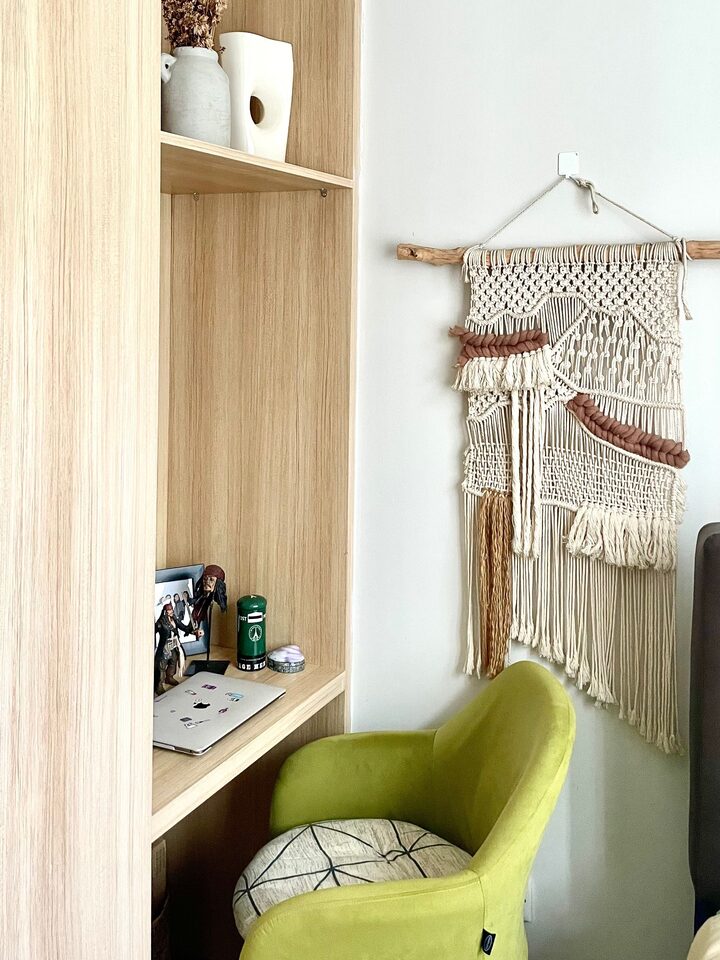 short form carousel card thumbnail