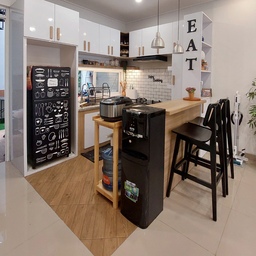 Dapur 
Salah satu cara aku menata dapur mungil ini agar tetep rapi yg pasti harus selalu di bersihin setelah selesai dipakai tentunya.. 
Aku pilih konsep scandinavian dengan sentuhan warna putih natural supaya dapur ini terlihat luas. Pemilihan material jg aku pilih yg gampang di bersihkan. 
Untuk dinding backsplash ini aku ganti dengan modal yg lowbudget bgt menggunakan wallsticker vinyl.. 
Menurut aku dengan menciptakan dapur yg nyaman tujuannya agar lebih semangat lagi💕
#kitchenstyling #idedekordapur #makeoverdapur #dapurscandinavian #inspirasidapurmungil 
