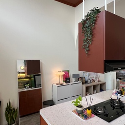 Siapa bilang dapur pasti kotor dan ga bisa estetik? Jangan ragu untuk menambahkan hiasan yang bisa membuat dapur jadi estetik dan tentunya semakin sering dibersihkan agar terus terlihat rapih.. #KitchenStyling #IdeDekorDapur #MakeOverDapur
