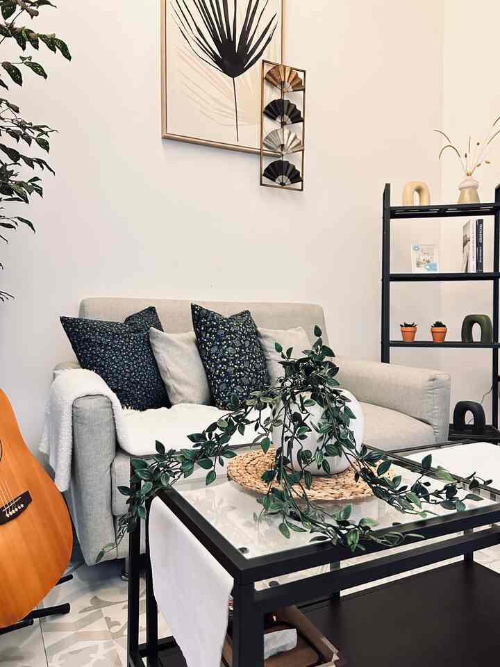 The afternoon at #boemisaturnus is quite bright, so you can take photos with additional light from warm white downlights #livingroom #afternoon #scandinavian #livingroomdecoration