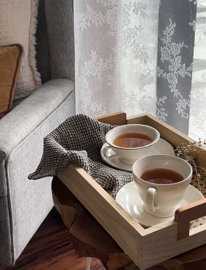 teh soreku☕️
#dekorasi rumah #aeshtetic #livingroom #minimalis #tinylivingroom #teatime #livingroomdecor