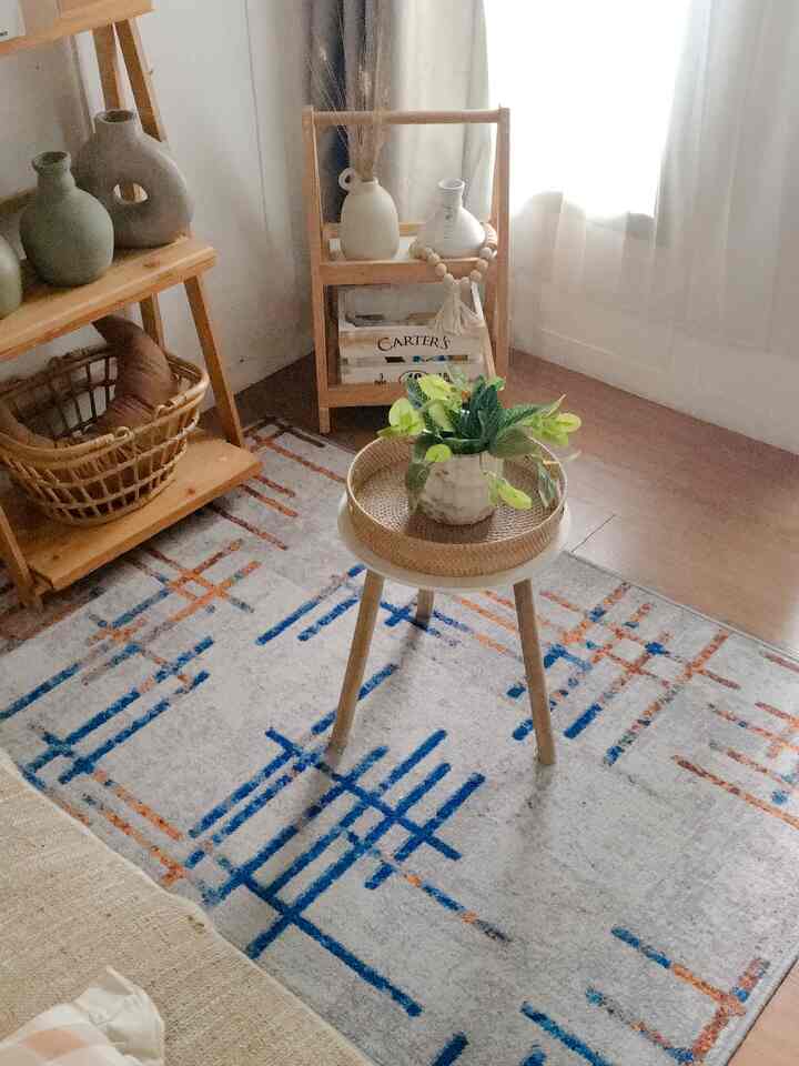Trik menata ruang tamu minimalis supaya gak bosen :
*Ganti Karpet
*Pasang Perintilan yg berbeda (ganti)
*Pencahayaan yg cukup
*Furniture yg senada tapi jangan terkesan rame
*Semprot Pewangi Ruangan

Semoga Menginspirasi 🙏

#RuangTamuMinimalis
#LivingRoomStyling #RuangTamuSederhana #HomeDekor #IdeLowBudget #InspirasiRuangTamu #RuangTamuSederhana