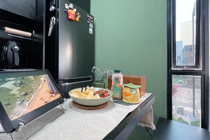 short form carousel card thumbnail