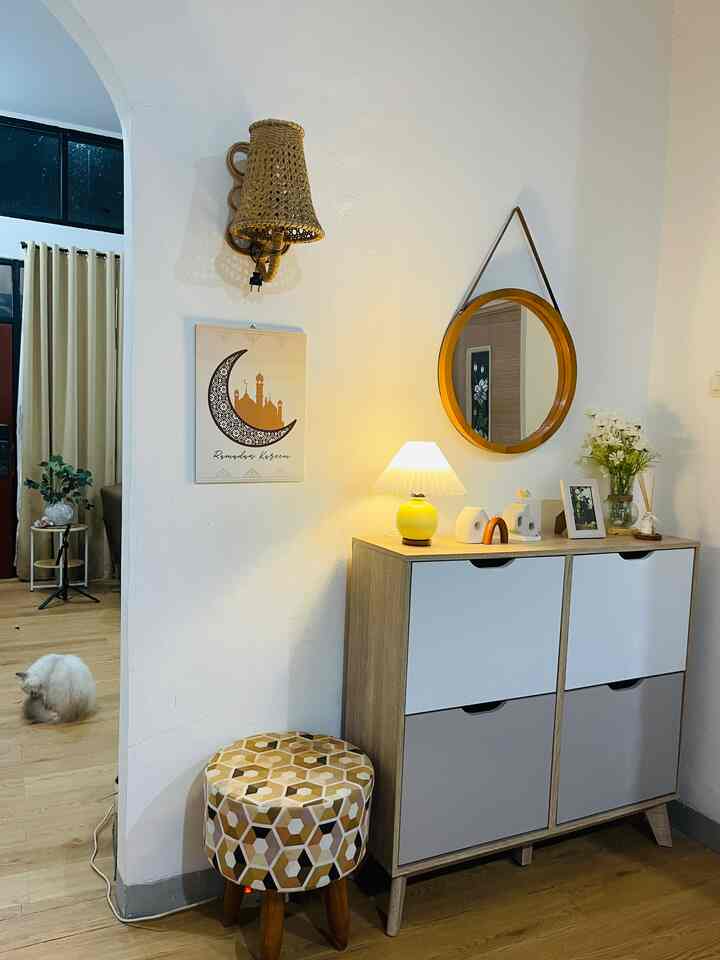 Ruangan tengah aku pembatas antara ruang tamu dan dapur 🥰
#scandinavian
#japandi
#estetik
#rumahcluster
#rumahestetik