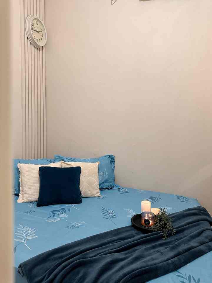 Ganti suasana kamar itu paling gampang menurutku.. tinggal ganti sprei, cushion, selimut beda warna aja pasti udh mood banget🩵
#BedroomStyling #BedroomDecor #MakeOverKamarTidur #bedroom #tinybedroom #kamartidur #inspirasikamartidur 