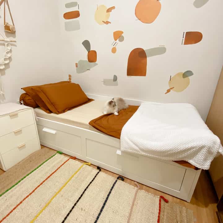 Inspirasi kamar minimalis ukuran 3x3

Kamar tidur sekalian berfungsi sebagai ruang kerja paksu. Jadi sengaja cari dipan yang bisa digedein kalo ada tamu.


#BedroomStyling #BedroomDecor #MakeOverKamarTidur #kylehome #kamarminimalis #kamarkecil #kamarkerja #kamarkost #kamar 