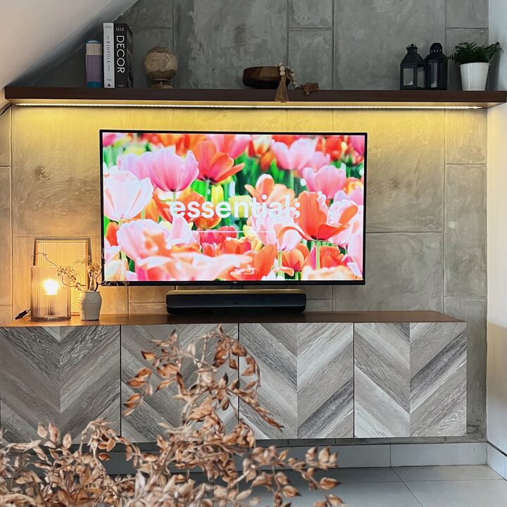 short form carousel card thumbnail