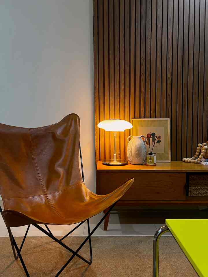 Menggunakan lampu dengan warna cenderung kuning ke orange adalah favoriteku, karena membuat rumah jadi terkesan lebih warm dan lebih nyaman. 

#HomeLighting
#InspirasiLampu
#LampuRumah
#midecenturyhome
#90sqm
#depok
#ikea