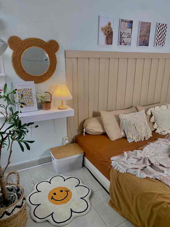 Kamar utama rasa kamar anak hihi decornya pakek innerchild seorang ibu 🤣🤣

#BedroomStyling
#BedroomDecor
#MakeOverKamarTidur
#Kamarmunggil
#Inspirasikamar