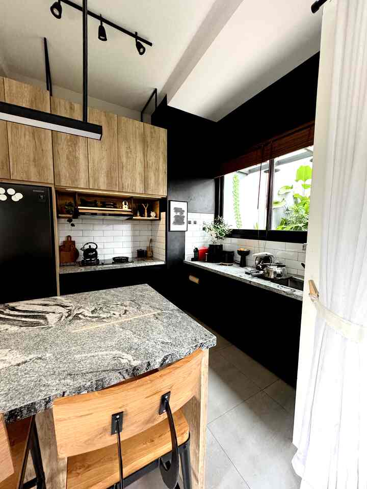 Ramadhan pasti sibuknya di area kitchen yaa, agar bisa masak satset kitchen gadget pun harus ready dikeluarin dari lemari yaa

Beberapa kitchen gadget yg aku pakai didapur boleh dicek yaa dipostingan jni 

#bumitimi #mydreamkitchen #idedekordapur #dapurestetik