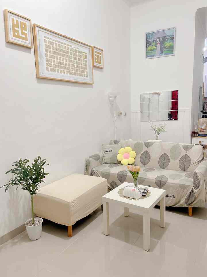 🛋️ Living Room 🛋️ 
The power or geser-geser 😁
Open space Ruang tamu gabung dengan meja makan. 
Dengan pilihan warna & dekorasi yang simple, agar terkesan luas dan clean 🤍


#livingroomstyling #dekorlivingroom #livingroommakeover #scandinavian #japandi #dekorasiruangtamu #idedekorasisimple 
