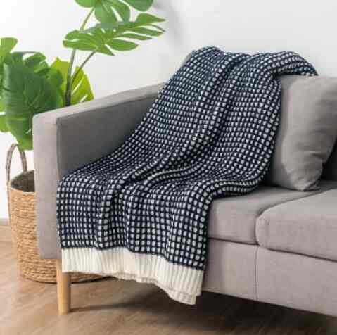 Selimut Throw Froya - Biru Navy