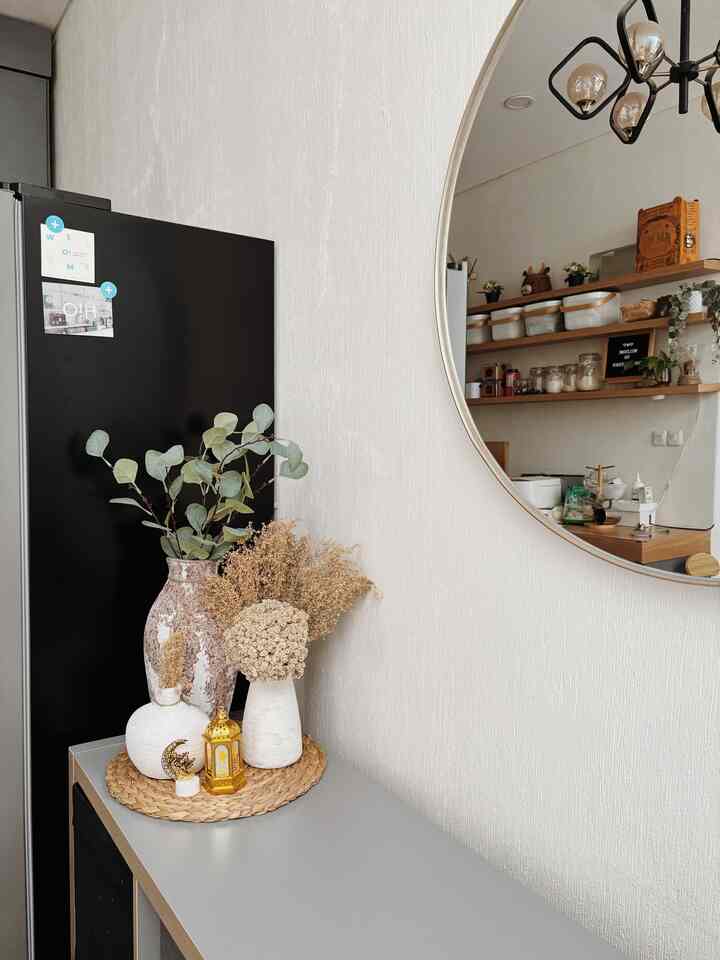 Dalam menyambut Idul Fitri nanti, aku menambahkan aksen dekorasi yang identik dengan idul fitri, agar terasa euforia hari Raya nya. 
-
ditambah dried flower, sudut ruangan terasa hangat dan menenangkan
#dekorasilebaran
#dekorasiidulfitri
#dekorramadan
#bogor
#rumacefour
#decorinspo