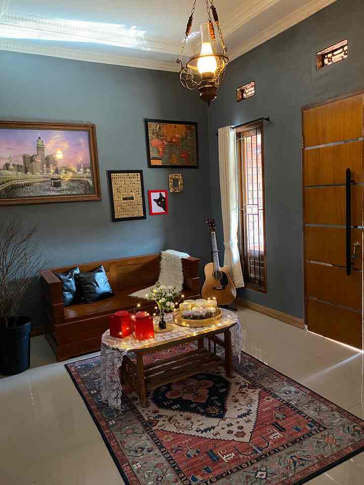 Dekorasi idul fitri 

Dekor idul fitri sederhana dirumah, sebagai anak bontot pasti paham lah yaa idul fitri dari hari ke1 sampai hari ke3 keliling sanak saudara jadi ga banyak tamu kerumah 
Menambahkan karpet dan lampu tumblr memberikan suasana hangat khas lebaran.

#DekorasiLebaran
#DekorasiIdulFitri
#DekorRamadhan 
#vintage 
#DecorLowbudget 