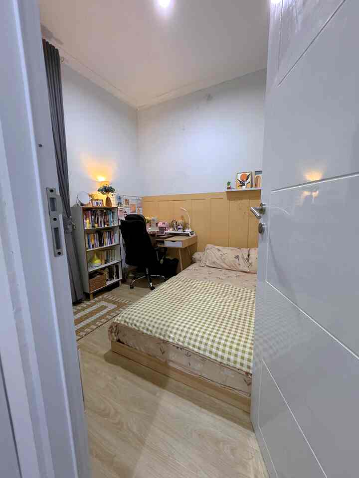 Salah satu tempat favorite saat anak2 sudah tidur,kamar di lantai 2 tempat sekedar nonton dan ngopi.


#waktufavorite #favoriteroom #favoritedecoritems #kamar #dekorasikamar