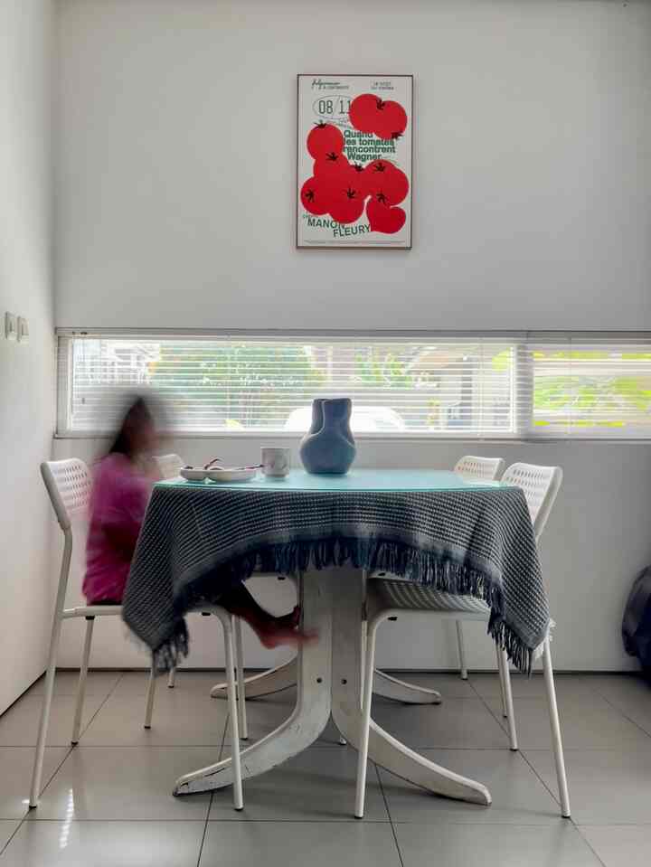 Moment favorite dirumah adalah ketika pagi dihari sabtu & minggu. Karena itu merupakan waktu luang bersama anak saat menyiapkan sarapan & menemani nya sarapan. Hal ini sangat spesial karena moment kebersamaan dengan sangat santai dipagi hari yg hanya bisa di ciptakan dihari weekend. 

#waktufavoritDiRumah
#FavoriteRooms
#FavoriteDekorItems
